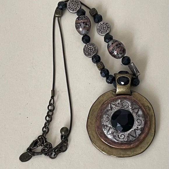 Chico’s necklace Medallion pendant  abstract art.  Art glass, rhinestone, metal - Picture 3 of 4